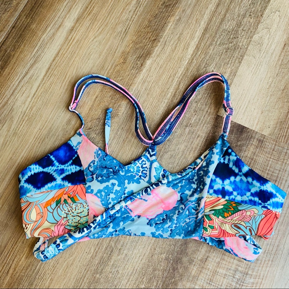 🤩🤩 MAAJI CROSS OVER BIKINI TOP